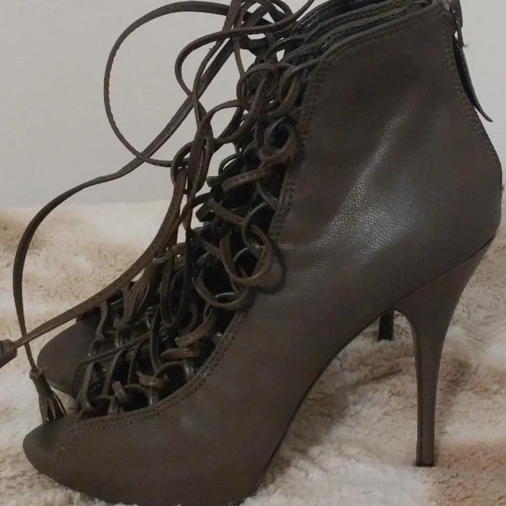 Steve Madden Rebecka Size 6